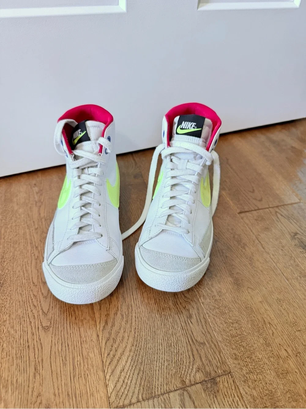 Nike Blazer Mid '77 Shoes Youth Size 6.5 White High Top Sneakers DV2234-100